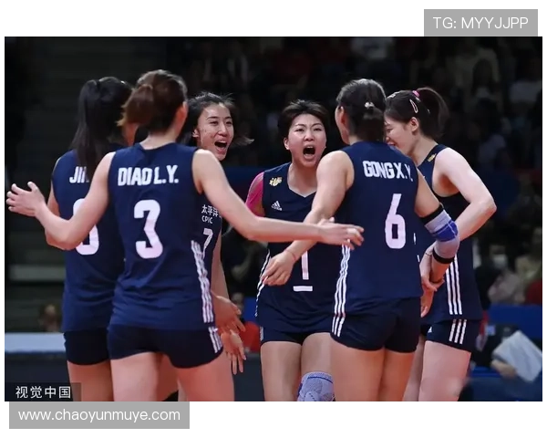 杭州排球队以55分领跑城市联赛积分榜展现强劲实力